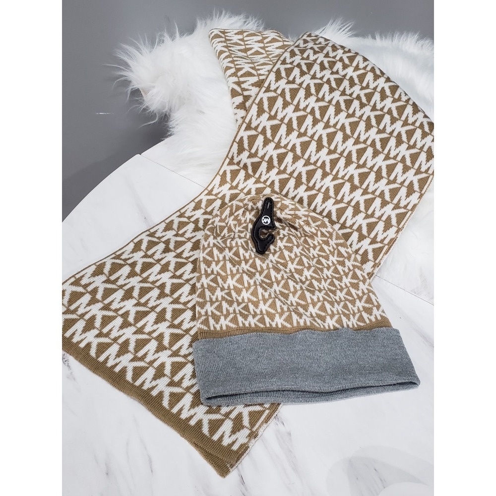 NWOT Michael Kors Scarf & Hat MK Monogram Reversible Tan Beige White Knit Logo